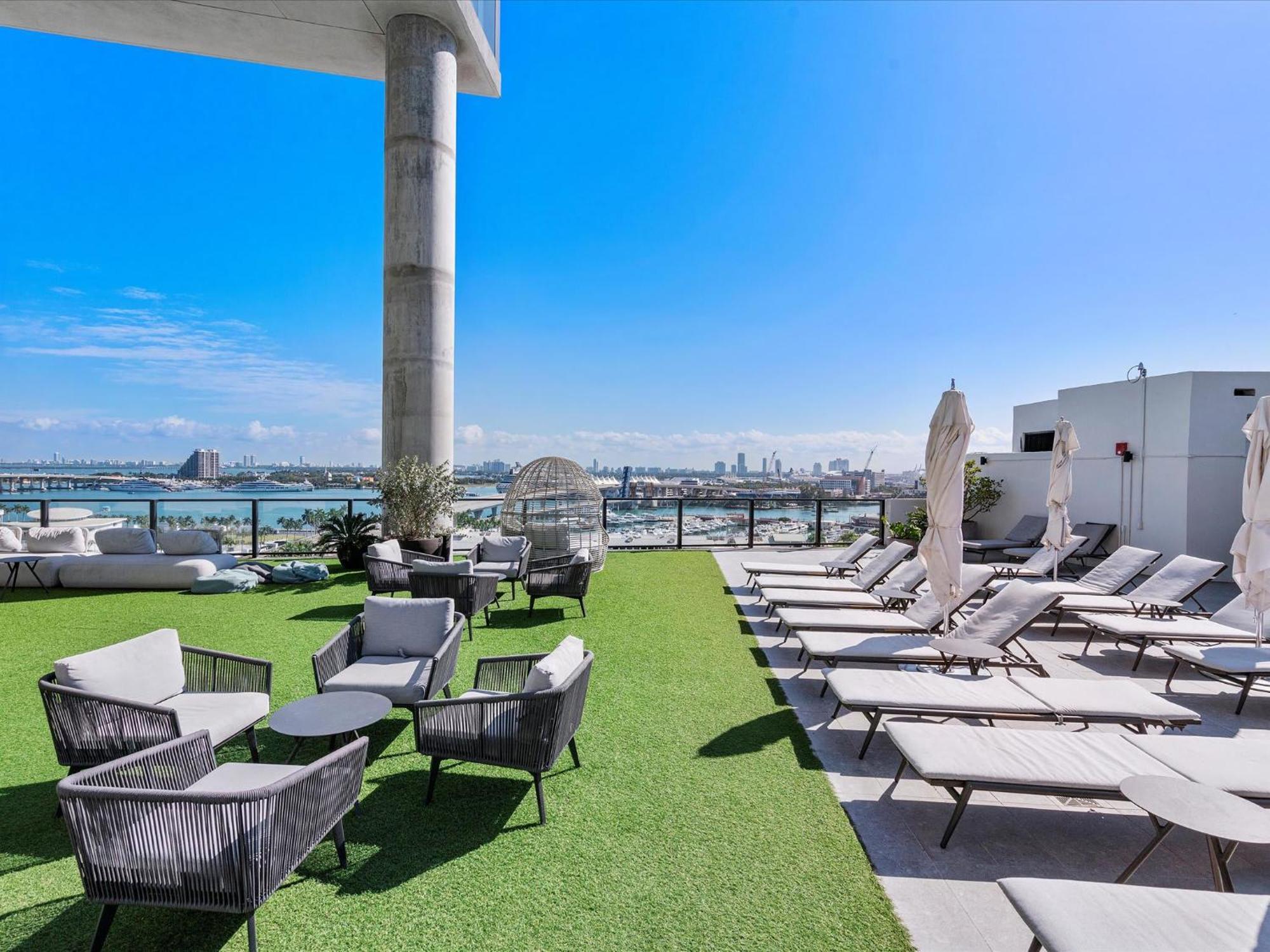 Mvr - Walkable Downtown Gem With Breathtaking Views Appartamento *