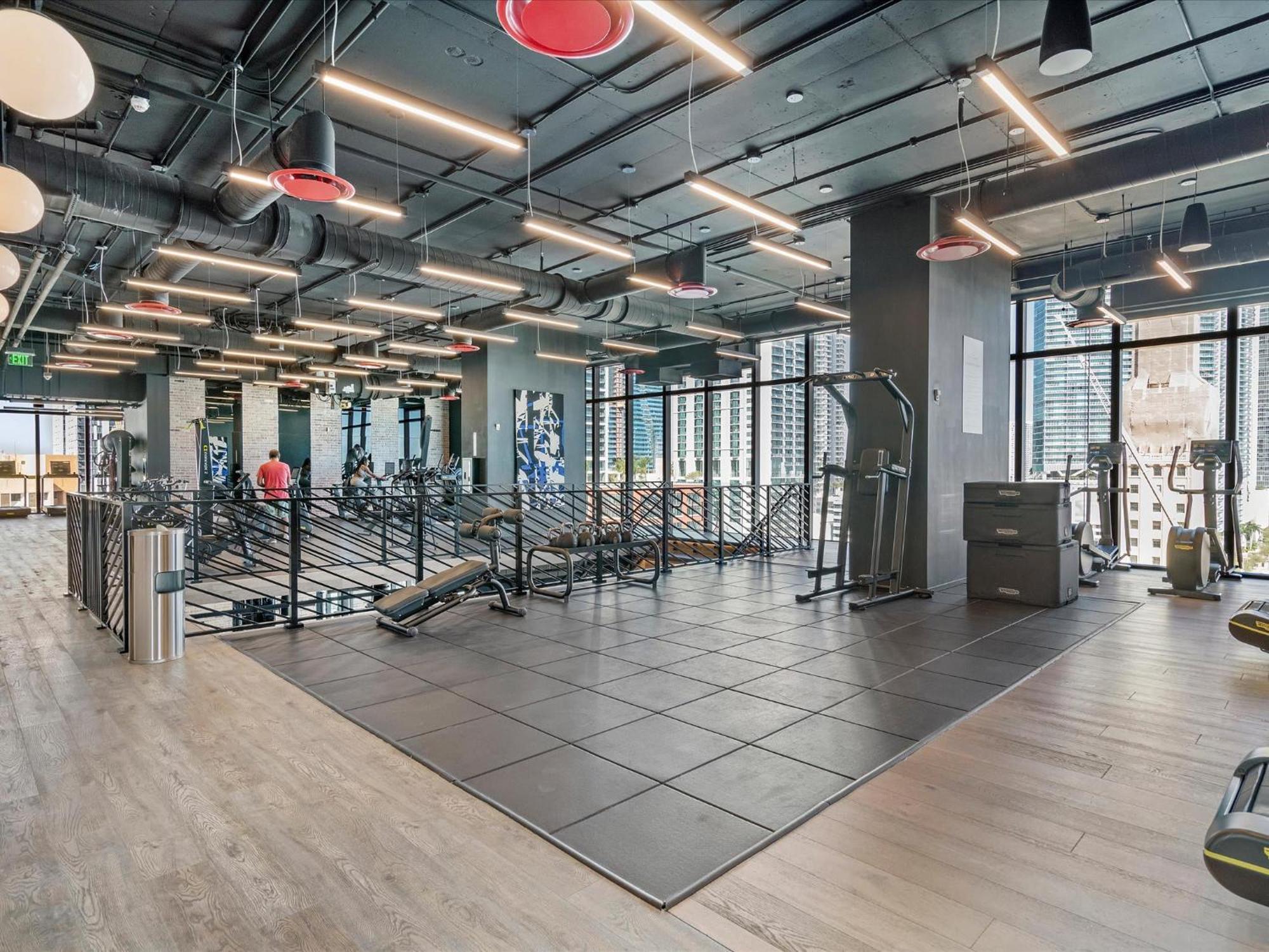 Mvr - Walkable Downtown Gem With Breathtaking Views Appartamento