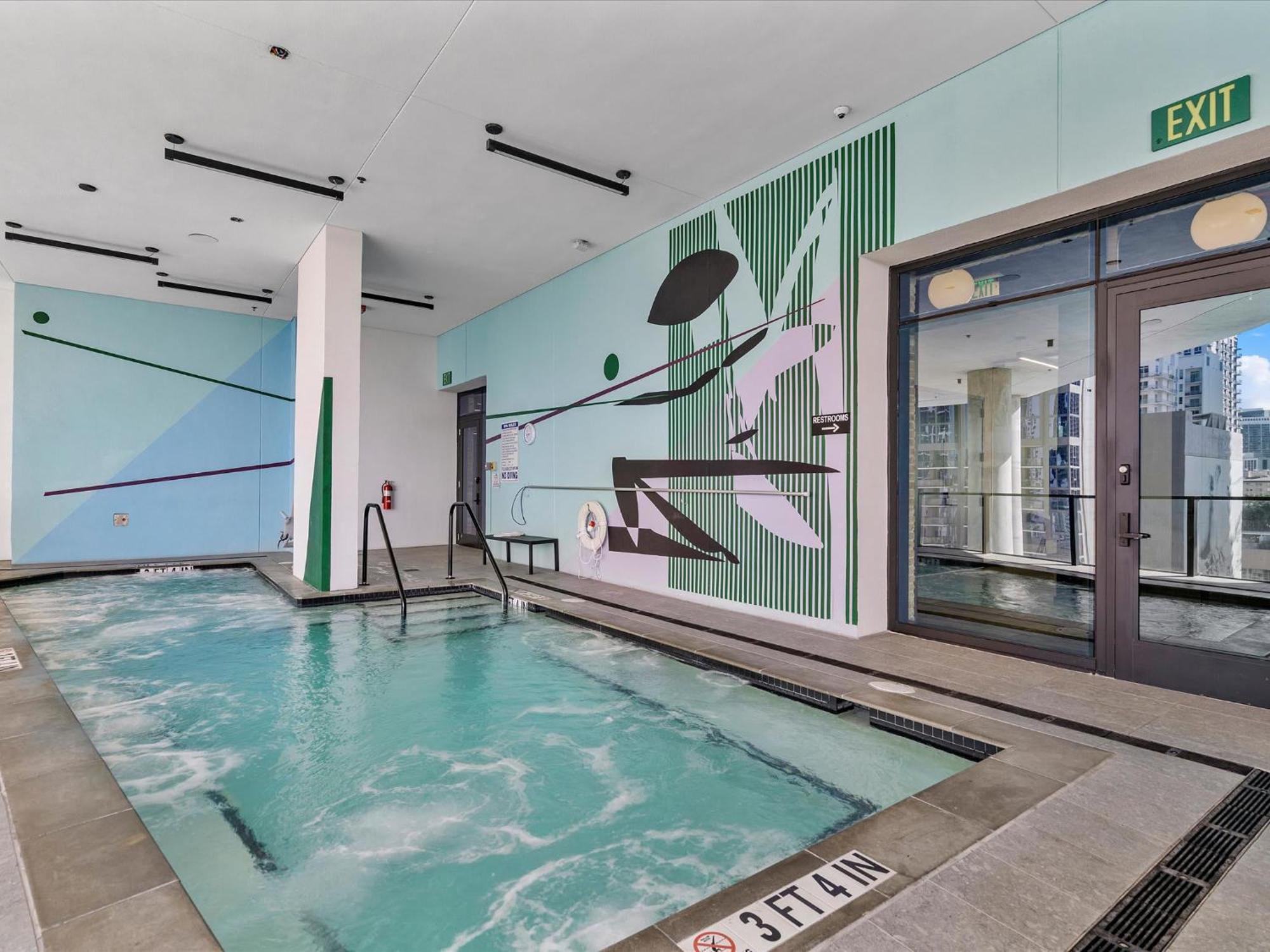 Mvr - Walkable Downtown Gem With Breathtaking Views Appartamento *